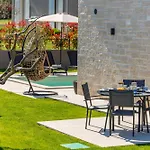 Lente Villa *
