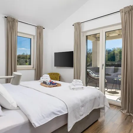 Lente Villa