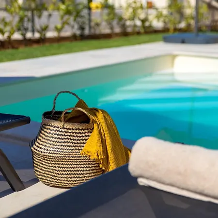 Lente Villa *